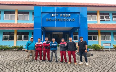 BIMBINGAN SOSIAL DAN PELATIHAN KETERAMPILAN PKBM MAWAR DI PSBR BOJONEGORO