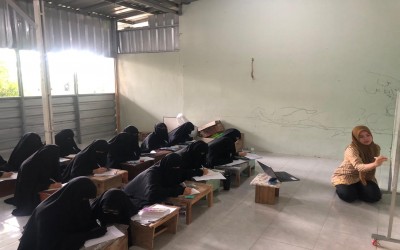 PEMBELAJARAN PAKET A PADA PROGRAM KELAS JAUH SISWA PKBM MAWAR DI PONDOK PESANTREN DARUL IHSAN